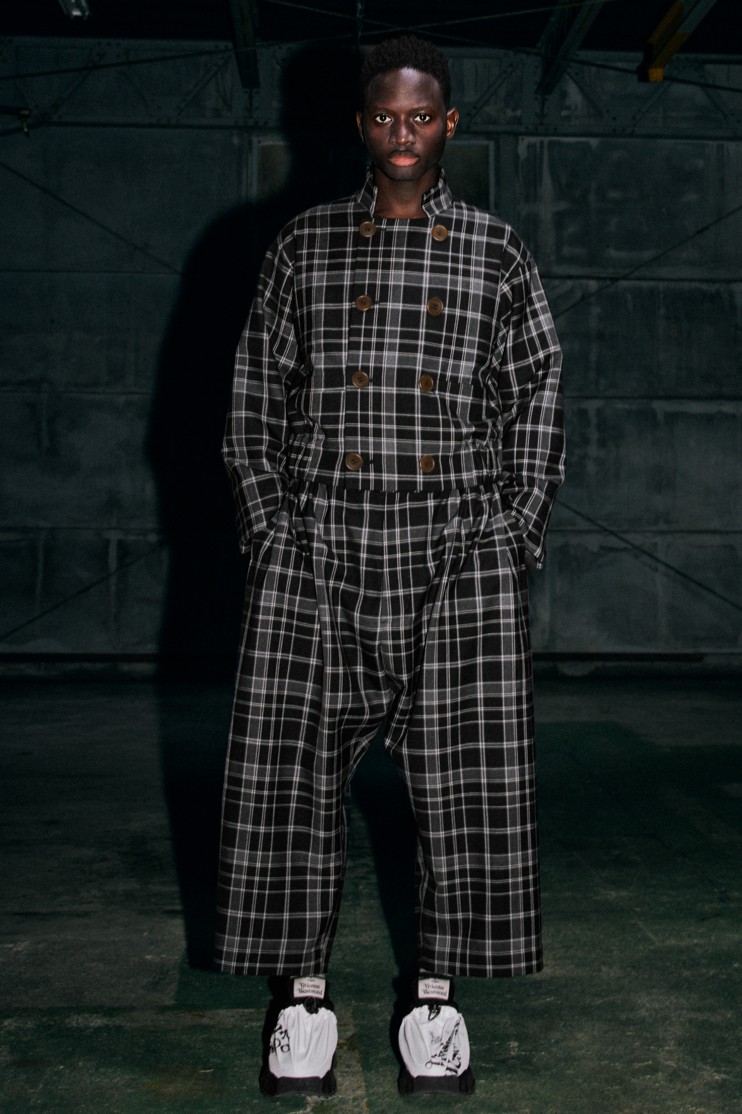 VIVIENNE WESTWOOD MAN AUTUMN-WINTER 23/24 LOOKBOOK｜【公式通販】ヴィヴィアン・ウエストウッド（Vivienne  Westwood）