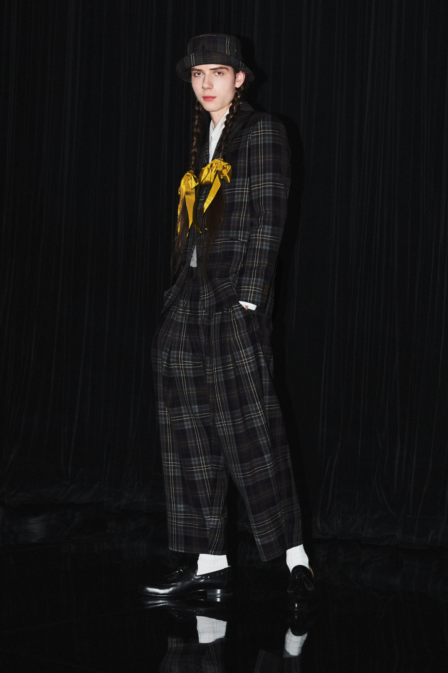 VIVIENNE WESTWOOD MAN AUTUMN-WINTER 24/25 LOOKBOOK｜【公式通販】ヴィヴィアン・ウエストウッド（Vivienne  Westwood）